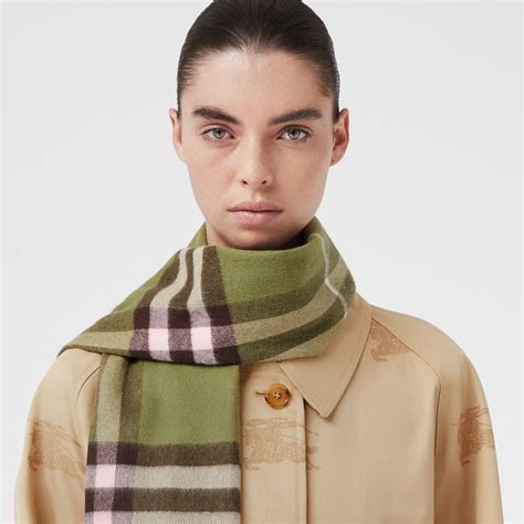 burberry kaplaarzen|burberry cashmere scarf.